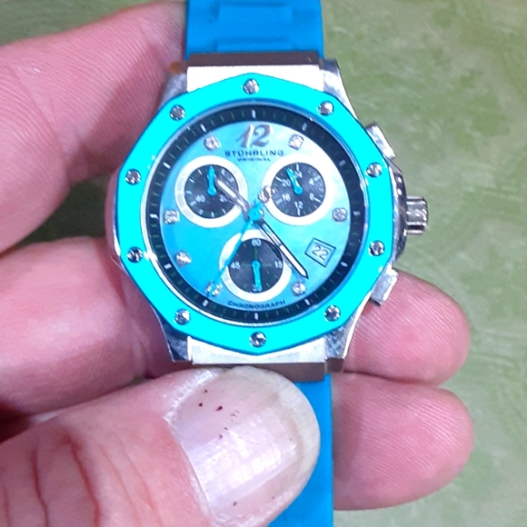 Trendy and colorful  this Stuhrling original, ladies watch is adjustable! - Picture 8 of 10